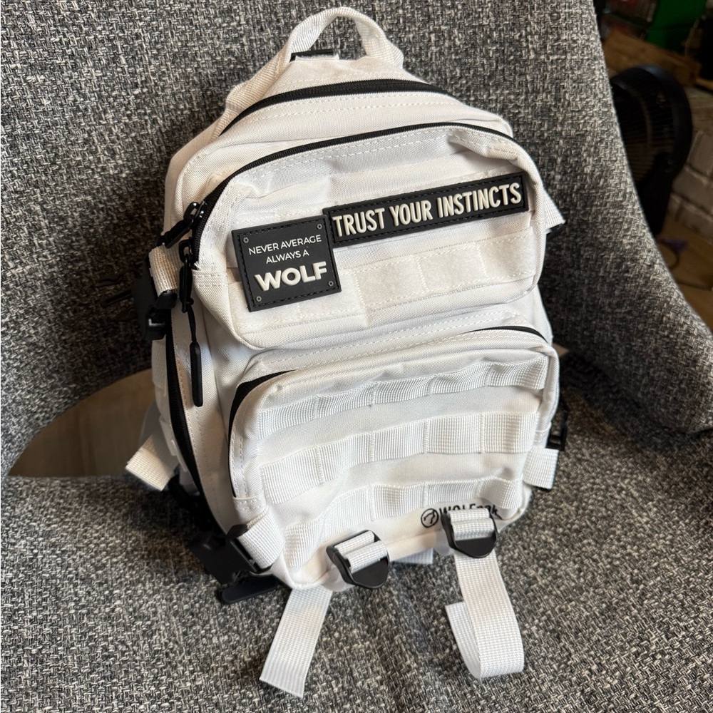 Wolfpak 9l mini backpack NWOT